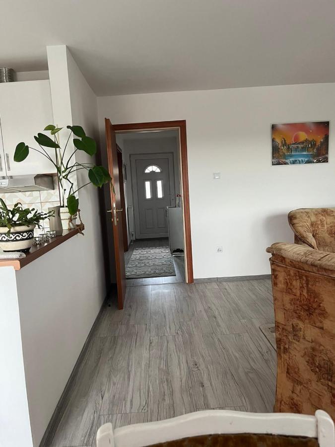 Apartman Salus Tuzla Bagian luar foto