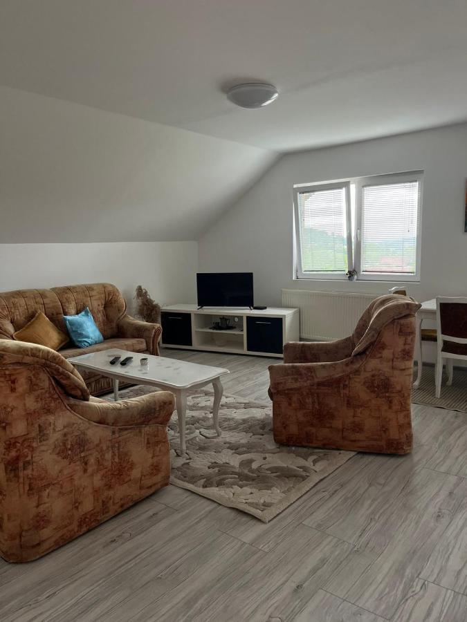 Apartman Salus Tuzla Bagian luar foto